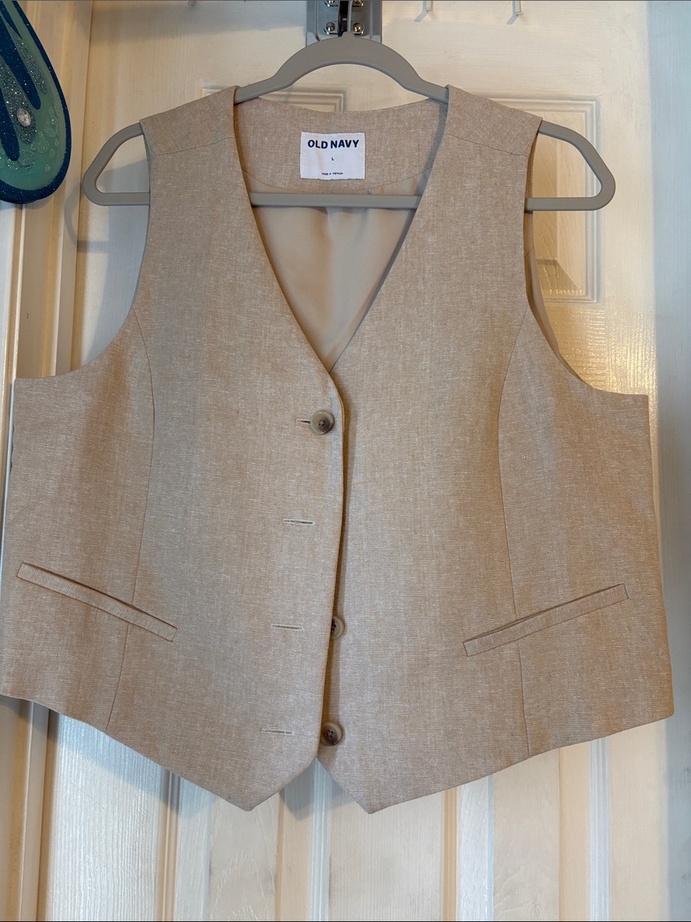 NWOT Old navy natural linen vest size Lg never worn.